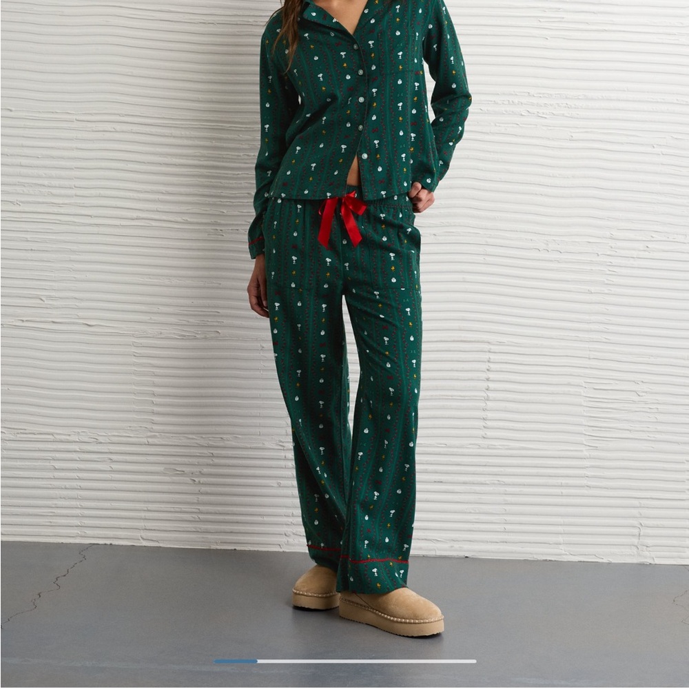 American Eagle Outfitters AE Snoopy Peanuts Flannel PJ Set Pajama Lounge Set - Picture 3 of 5